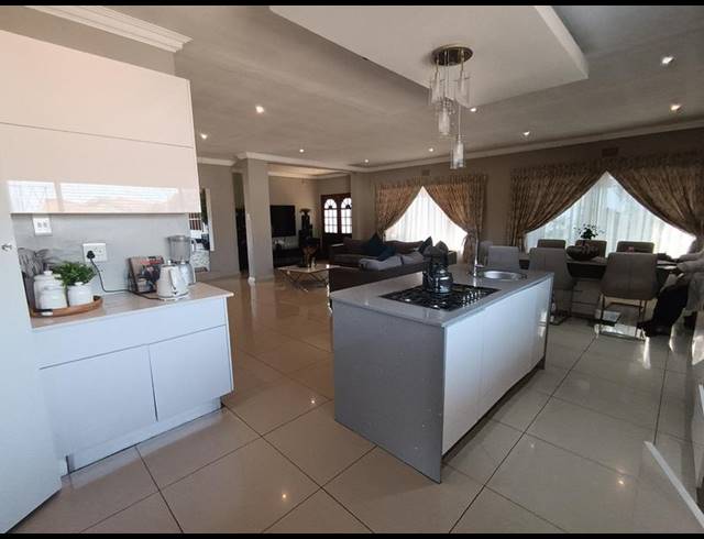 3 BEDROOM HOUSE FOR SALE IN WITFIELD